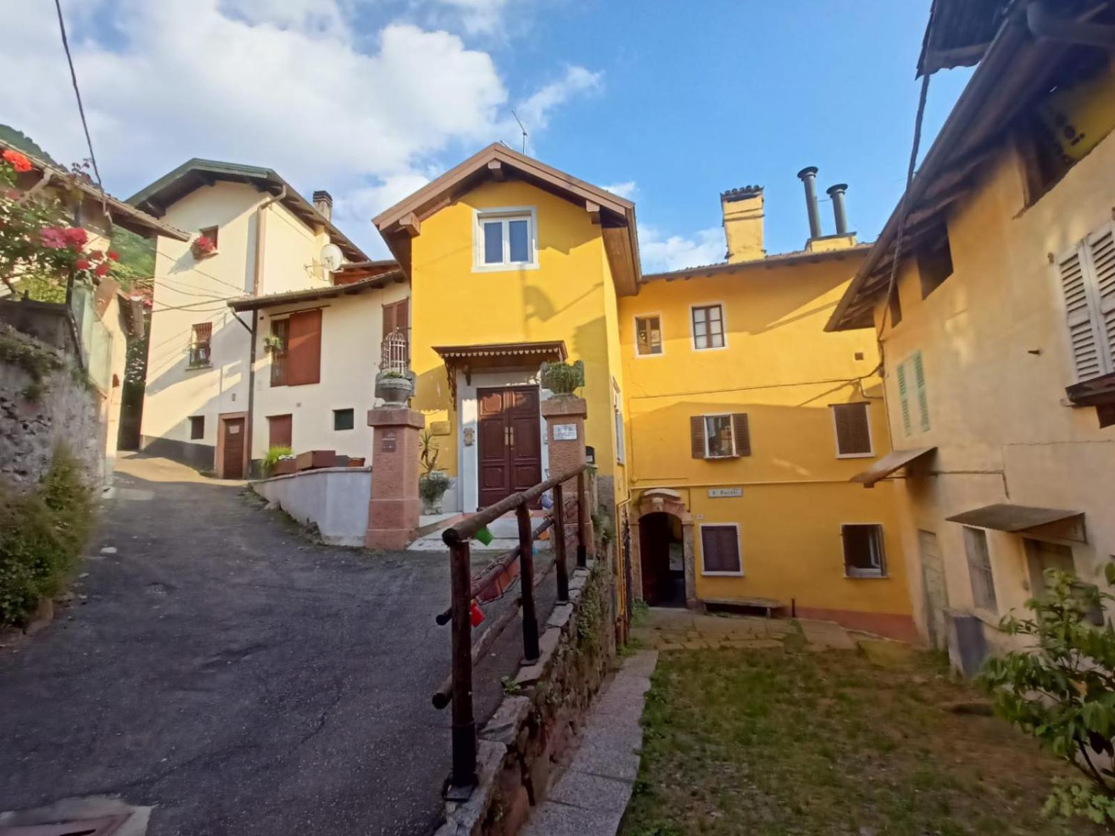 Ganna Foresteria Lombarda B & B Ca' Pelitti المظهر الخارجي الصورة